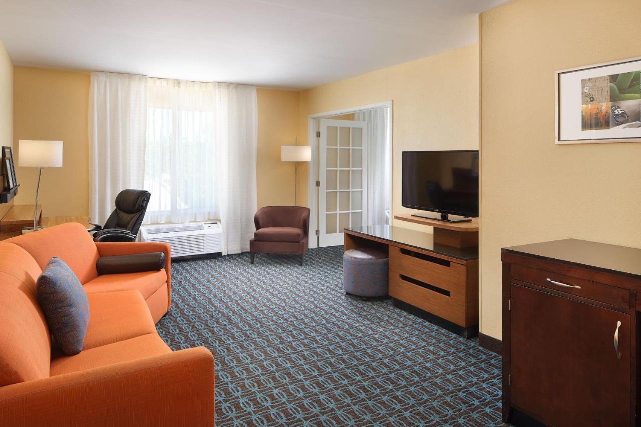 Fairfield & Raleigh Durham Airport Research Triangle Park Hotel Morrisville